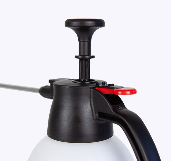 2 Litre Hand-held Sprayer – 402